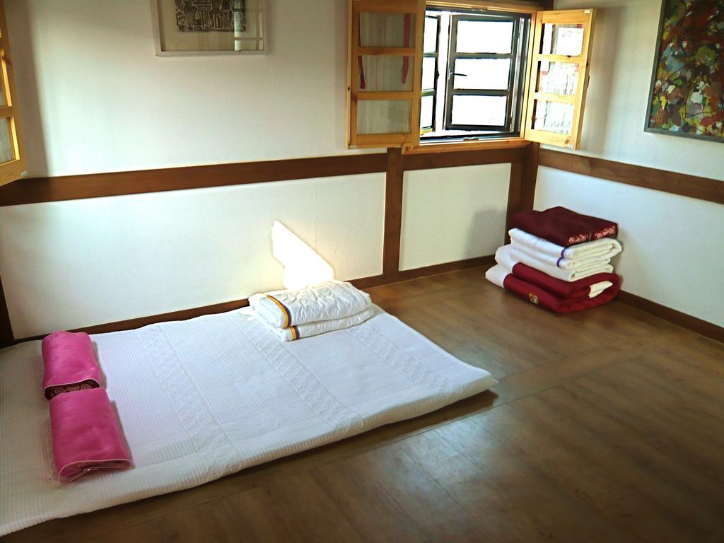 Guesthouse In Picture Jeonju Bilik gambar